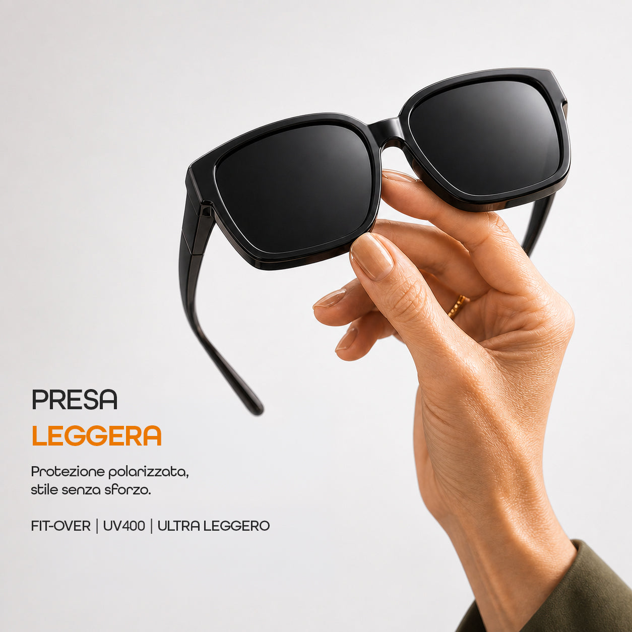 Occhiali fit-over Sceniqo leggeri tenuti in mano